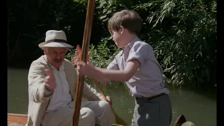 Hope and Glory (1987)