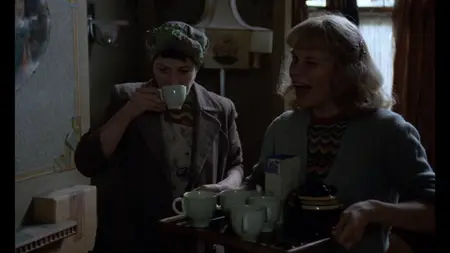Hope and Glory (1987)