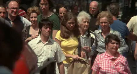 Koyaanisqatsi (1982)