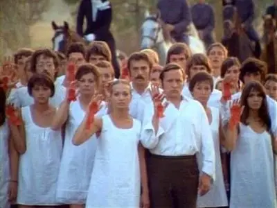 Miklós Jancsó-Még kér a nép ('Red Psalm') (1972)