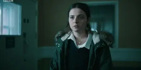 In My Skin S01E02