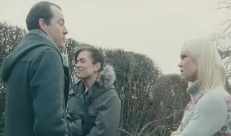Don't Let Him In / Lass ihn nicht rein (2011)