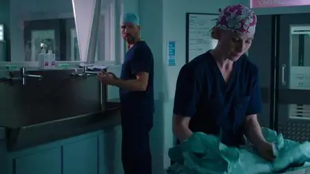 Holby City S20E44