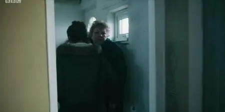 In My Skin S01E02