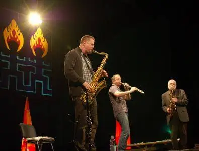Ken Vandermark, Klaus Kugel, Mark Tokar - Escalator (2017)