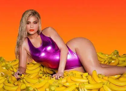Kylie Jenner - Kylie Cosmetics Summer 2018 Collection
