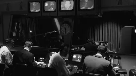 Good Night, and Good Luck. (2005)