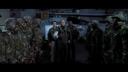 Behind Enemy Lines (2001)