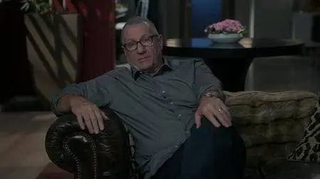 Modern Family S09E15