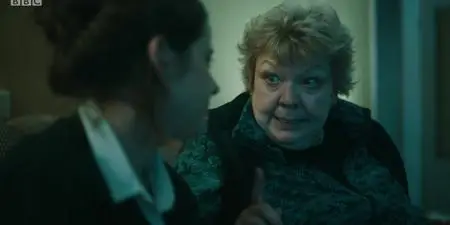 In My Skin S01E02