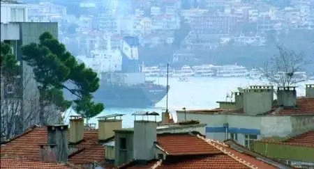 Nuri Bilge Ceylan-Uzak ('Distant') (2002)