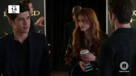 Famous in Love S02E09