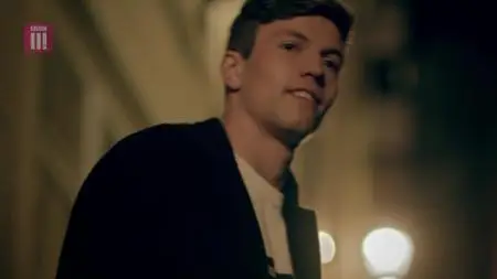 Clique S02E01
