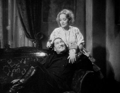 Josef von Sternberg - Dishonored (1931)