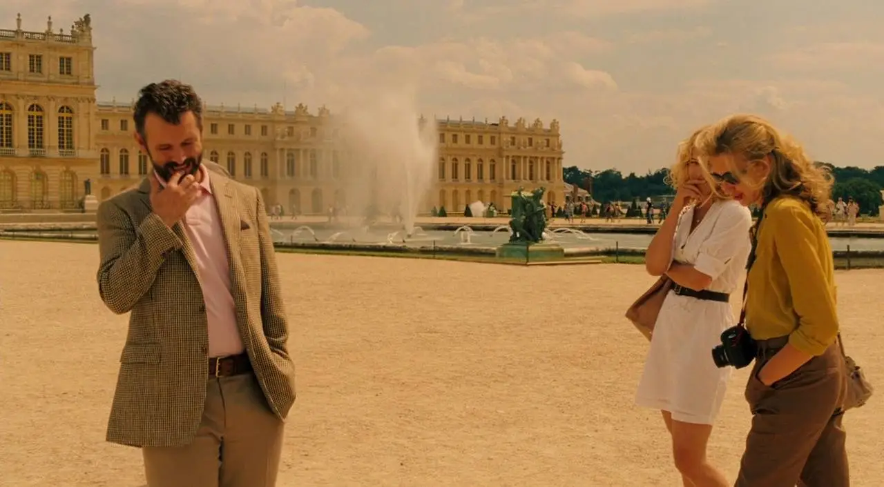 Midnight in Paris (2011)