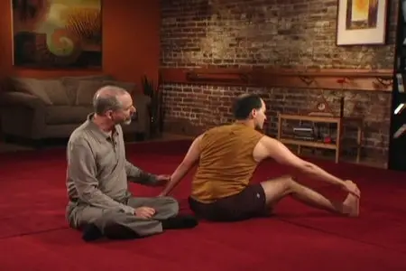 Viniyoga Therapy for the Upper Back, Neck & Shoulders with Gary Kraftsow