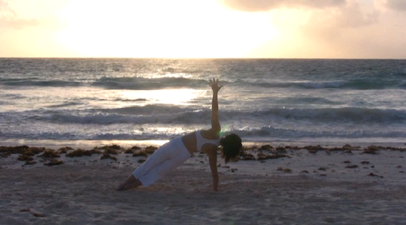 Sara Ivanhoe - Yoga on the Edge [repost]