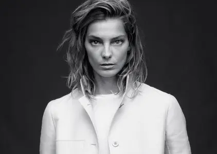 Daria Werbowy by Daniel Jackson for Harper’s Bazaar February 2014