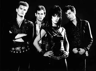 Joan Jett And The Blackhearts - Greatest Hits (2010) [Japanese Release / Bonus Tracks]