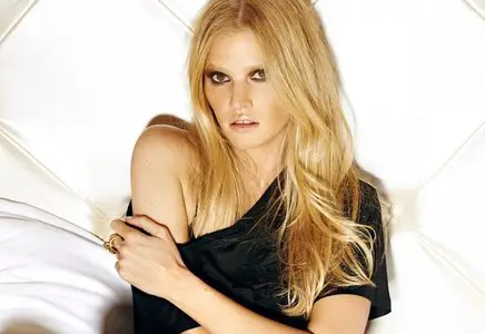 Lara Stone by Gilles Marie Zimmermann for The Sunday Times Style August 2014