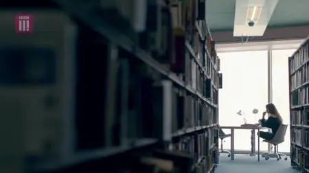 Clique S02E01