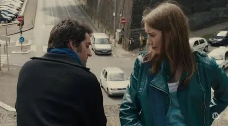 Student Services / Mes chères études (2010)