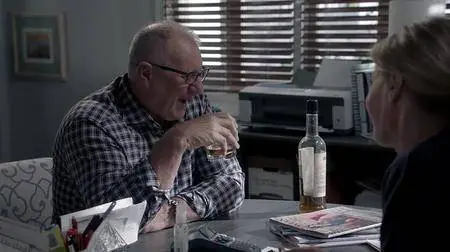Modern Family S09E15