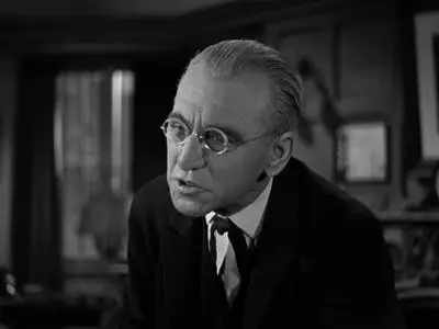 Dracula's Daughter (1936)