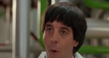 Romuald et Juliette / Mama, There's a Man in Your Bed (1989)