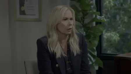 Leanne S01E04