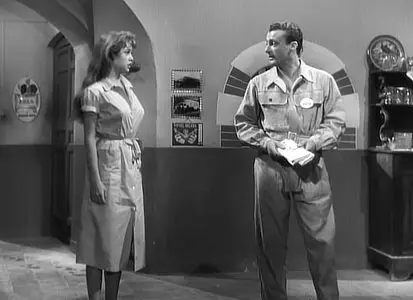 La lumiere d'en face/Female and the Flesh (1955)