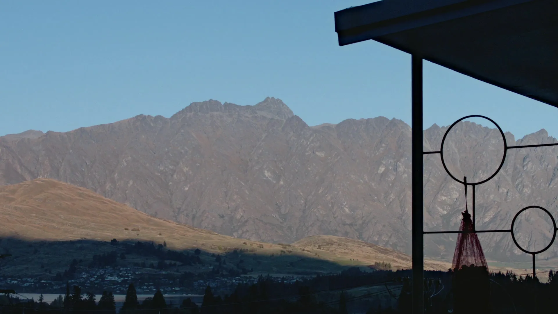 Top of the Lake S01E01