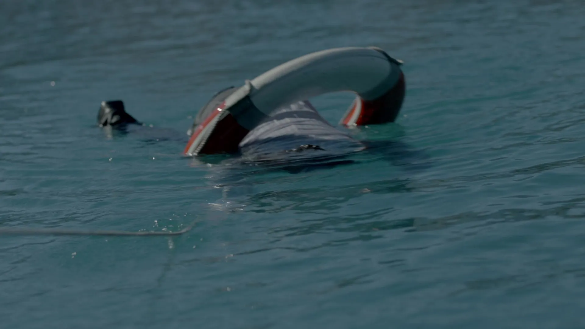 Top of the Lake S01E01