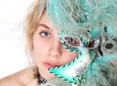 Mila Amour - Masked Glamour