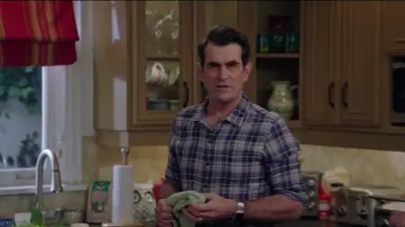 Modern Family S10E18