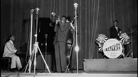  Miles Davis - The Miles Davis Story (2002)