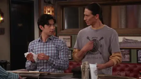 Happy's Place S02E01