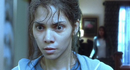 Gothika (2003)