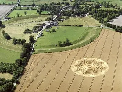 High resolution images of Crop circles