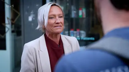 ITV - Tonight: How to Keep Your Money Safe? (2025)
