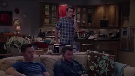 Modern Family S10E18