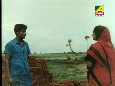 Ashani Sanket / Distant Thunder (1973) [Re-UP]
