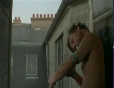 Sous les toits de Paris / Beneath the Rooftops of Paris (2007)