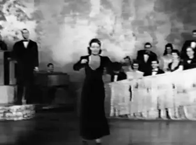 Follies Girl (1943)