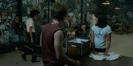 GLOW S02E02