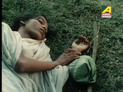 Ashani Sanket / Distant Thunder (1973) [Re-UP]