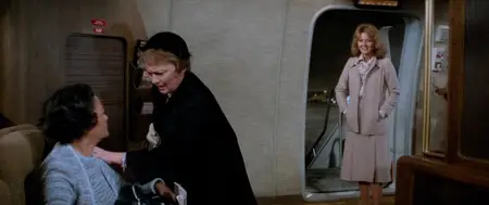 Airport '77 (1977) [Remastered]