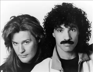 Daryl Hall & John Oates - The Very Best Of (2001)