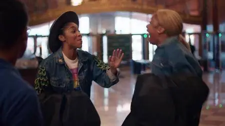2 Dope Queens S01E01