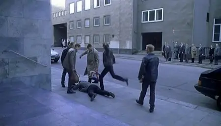Roy Andersson - Sånger från andra våningen (2000)